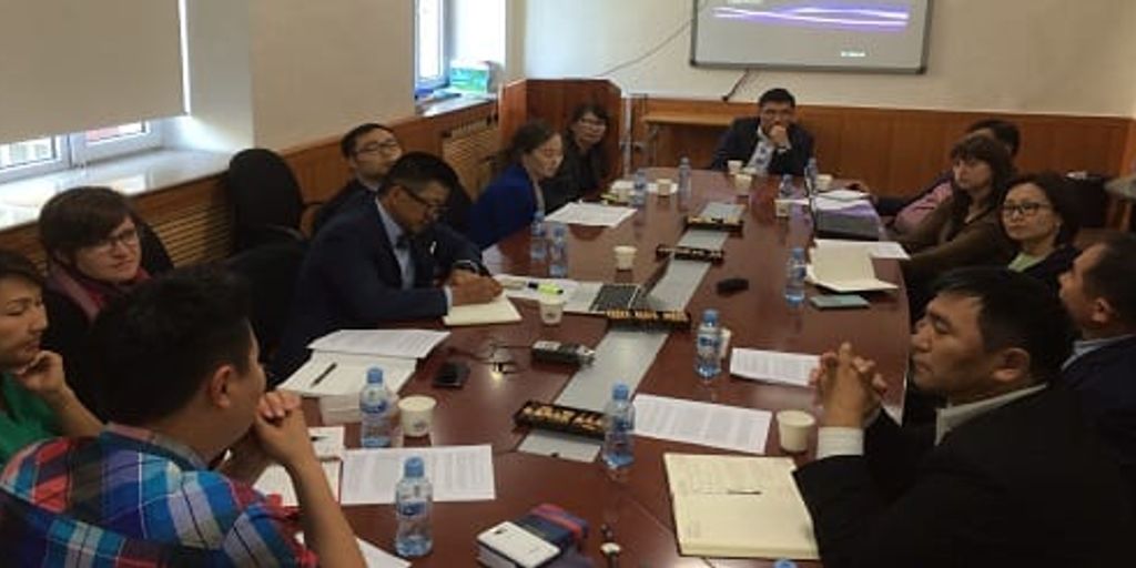 startup advisory board meeting in modern office